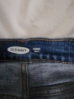 Old Navy Women's Curvy Relaxed Fit Blue Jeans, Size 8